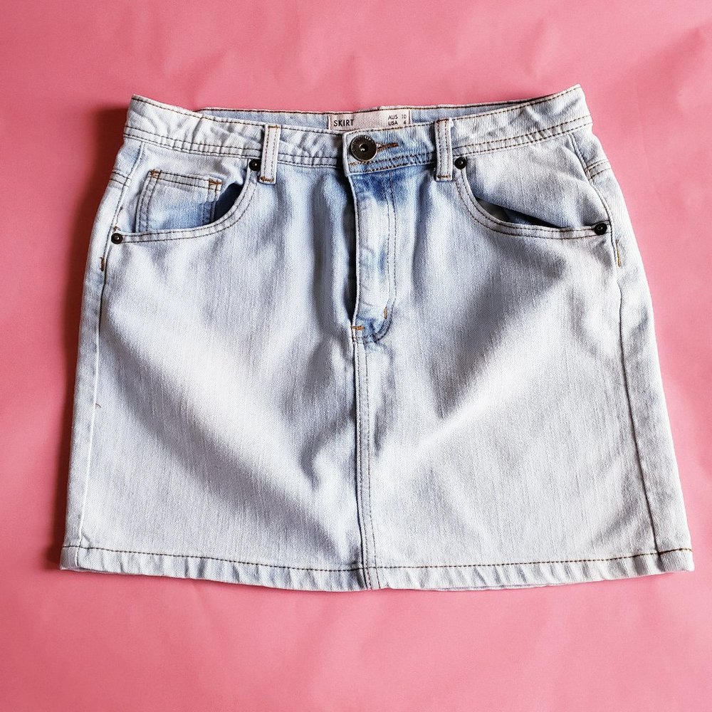 COTTON ON Women's sz XS Light Wash Denim Stretch Mini Jean Skirt Chambray Small